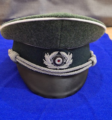 Cappello uniforme verde
