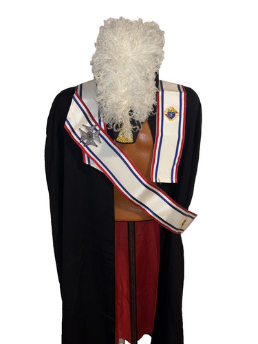 Cappello vestito mantello